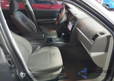 2008 Dodge Magnum z USA, uszkodzony, nr VIN 2D4FV47TX8H153305